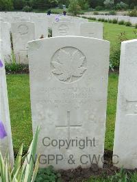 Etaples Military Cemetery - Wright, John Vincent